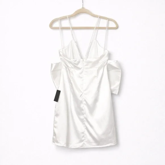 NWT LULUS Front Bow Mini Dress. Size Small - Picture 3 of 8